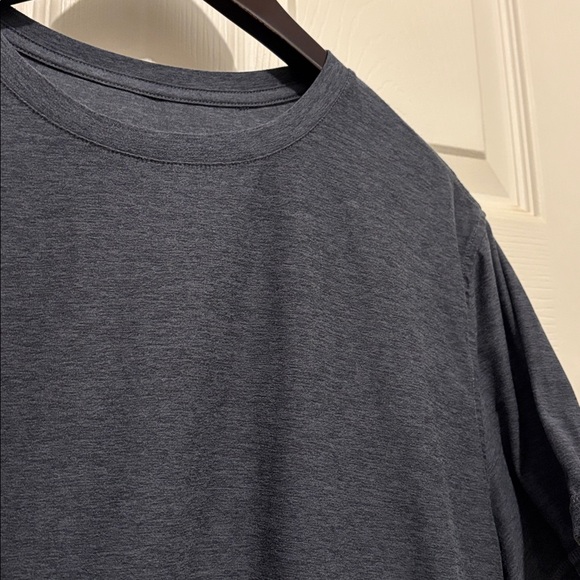 Vuori
Strato Tech Tee - Picture 3 of 5
